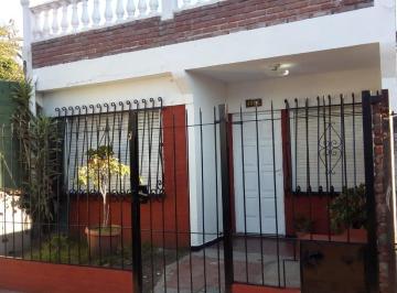 Casa de 5 ambientes, Morón · Chalet PH Al Frente. Escucha Ofertas
