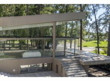 Casa · 615m² · 9 Ambientes · 2 Cocheras · Venta Casa en Puerto Paraiso - 4 Dorm. Vista Al Río