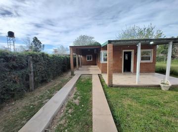 Casa · 100m² · 2 Ambientes · 2 Cocheras · Pintoresca Propiedad en Pueblo Andino