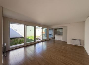 Casa · 174m² · 5 Ambientes · Casa de 3 Dorm. con Jardín, Parrilla y Amenities Premium
