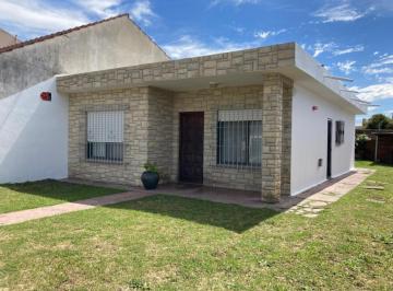 Casa · 100m² · 3 Ambientes · En Venta. Casa Tres Ambientes. Barrio San Cayetano
