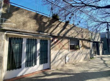 Casa de 6 ambientes, Rosario · Casa en Venta - Galvez 1111