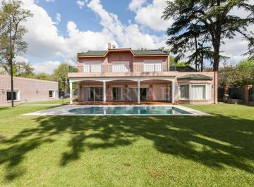 Casa · 600m² · 13 Ambientes · 6 Cocheras · Casa en Venta en Las Lomas de San Isidro