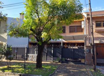 Casa · 130m² · 4 Ambientes · Casas - Duplex - Morón, Gran Bs. As. Oeste