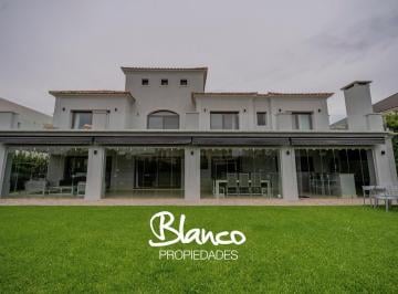 Casa · 535m² · 6 Ambientes · 2 Cocheras · Casa en Venta en La Lomada, Pilar, G. B. a. Zona Norte