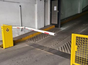 Garage , Rosario · Cochera a La Venta - Sarmiento 926