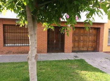 Casa de 5 ambientes, Quilmes · Casa en Una Planta con Tres Dorm. y Dos Baños, a m de Andres Baranda.