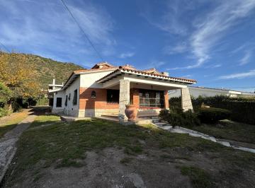 Casa · 383m² · 7 Ambientes · Casona Carlos Paz con Vistas Cerca del Centro y del Lago