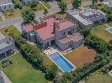 Casa · 260m² · 6 Ambientes · 2 Cocheras · Casa en El Molino Haras Santa Maria Club de Campo Mb