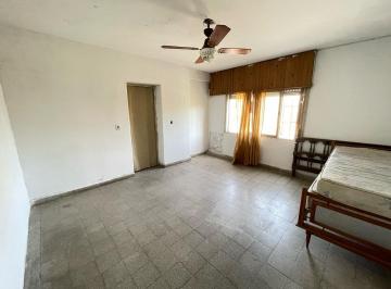 Casa · 377m² · 2 Ambientes · 1 Cochera · Venta Casa de 3 Dorm. con Local en Planta Baja - Barrio Parque, Rosario