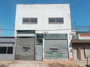 Bodega-Galpón · 310m² · 3 Cocheras · Alquiler Cómodo Galpón con Trifásica en Ramos Mejía