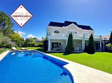 Casa de 6 ambientes, Berazategui · Excelente Casa en Alquiler Anual con Piscina - Country Abril Club de Campo