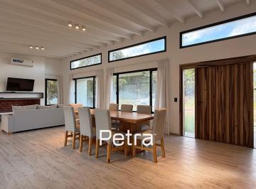 Casa · 142m² · 4 Ambientes · Casa en Venta en Barrio Ecuestre Costa Esmeralda