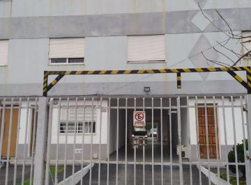 Departamento de 2 ambientes, Morón · Moron Sur - 10 C/ de Est - Depto de 2 Amb. Muy Luminoso - Bajas Expensas.