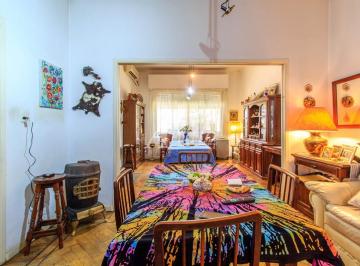 Casa de 4 ambientes, Flores · Venta Casa 5 Amb en Flores con Garaje