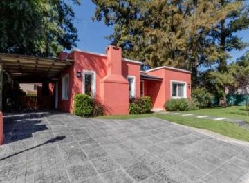 Quinta vacacional · 110m² · 3 Ambientes · 3 Cocheras · Casa Quinta en Venta Ubicado en La Angelica, Pilar, G. B. a. Zona Norte
