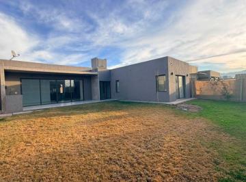 Casa de 4 ambientes, Maipú · Casa Apta Credito - 3 Habitaciones - 3 Baños - B° Lar Vieytes 2 - Maipu - Mendoza