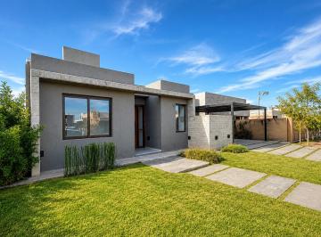 Casa de 4 ambientes, Maipú · Casa Apta Credito - 3 Habitaciones - 3 Baños - B° Lar Vieytes 2 - Maipu - Mendoza