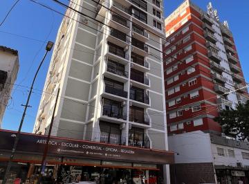 Departamento de 2 ambientes, San Isidro · Martínez, Depto de 2 Ambientes, con Cochera y Balcón Al Norte. Una Cuadra de Av