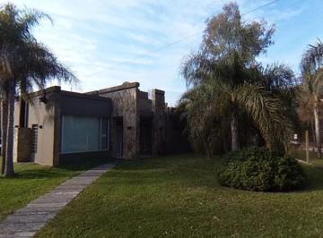 Quinta vacacional · 210m² · 3 Ambientes · 2 Cocheras · Quinta en Venta Parque Gorriti Francisco Alvarez