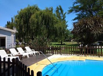 Edificio · 360m² · 15 Ambientes · Edificio Comercial en Venta - 10 Dorm. 5 Baños - 360 m² - Chascomus