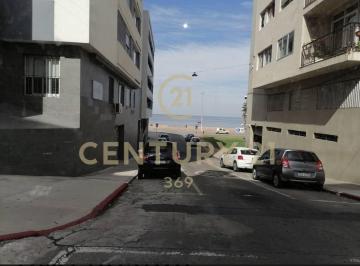 Local comercial · 34m² · Para Inversor! Local Comercial. Ciudad Vieja. con Renta $16700