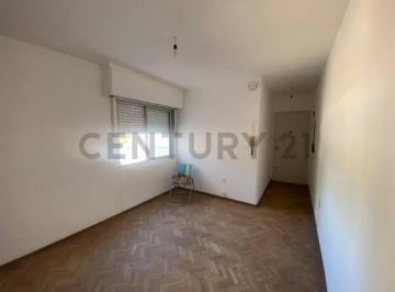 Departamento · 42m² · 1 Dormitorio · Tres Cuces, 1 Dor, Tercer Piso / Escalera Contrafrente Acepta Banco
