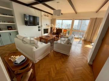 Departamento · 158m² · 5 Ambientes · 1 Cochera · Venta Apartamento Punta Carretas/ 4 Dorm./ 4 Baños/ Estufa Leña / Terraza