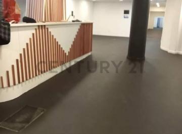 Local comercial · 483m² · 8 Ambientes · Oportunidad Local Comercial en Av 18 de Julio, Al Frente.