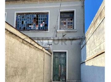 Casa · 606m² · 6 Ambientes · Inversión Casa Para Reciclar, Ideal Desarrollo, Sobre Av 8 de Octubre. Financia