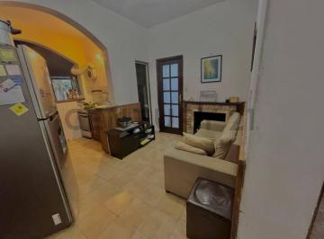 PH · 69m² · 3 Ambientes · Inversion Apartamento con Renta/1d/patio/barbacoa/sin G C / Sayago, Sobre Av
