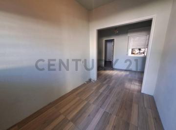 Casa · 82m² · 5 Dormitorios · Próximo a 8 de Oct./5dorm./opcion a un Apto con Entrada Indp./sin G. C