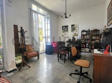 Casa · 120m² · 9 Ambientes · Casaalfrente/p.único/lacomercial/amezagajusticia/viviend Depósitolocalaceptbanco