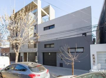 Casa · 207m² · 6 Ambientes · 1 Cochera · Venta Casa 2 Dorm. Echesortu