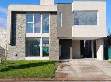 Casa de 5 ambientes, Guaymallén · Bella Casa a Estrenar en Las Cortaderas 3, Guaymallén / Mendoza