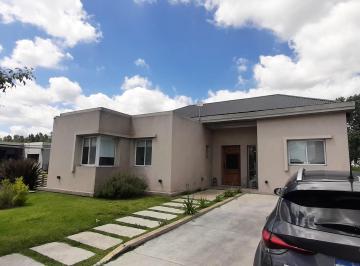 Casa de 4 ambientes, Ezeiza · Casa de 4 Amb. en Venta Barrio San Felipe Canning - Venta