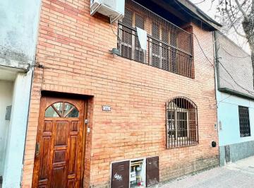 Casa de 2 ambientes, San Isidro · PH en Planta Baja a Una Cuadra de Av. 2 Amb. Sin Expensas. Oportunidad.