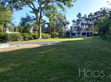Casa · 250m² · 4 Ambientes · 4 Cocheras · Hermosa Casa 4 Amb en Lote de 3500 m² - del Viso - Pilar