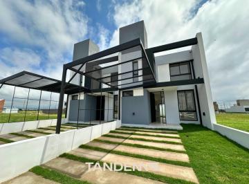 PH · 114m² · 4 Ambientes · 1 Cochera · Duplex en Manantiales - Quebradas de Manantiales