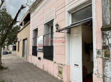 Casa · 120m² · 5 Ambientes · 1 Cochera · Casa Céntrica en Lara 77