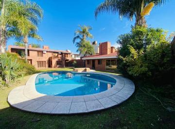 Casa de 5 ambientes, Córdoba · Villa Centenario m Av Rafael Nuñez / Casa a La Venta / 875 m Terr. 513 Cub