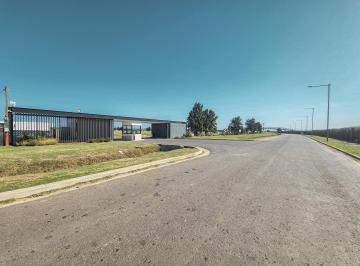 Terreno · 830m² · Terreno Central de 830 m² con Frente Sur y Acceso Al Jockey