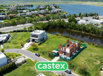 Terreno · 714m² · Lote Al Agua en Venta en Puertos, Acacias