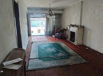 Departamento · 87m² · 6 Ambientes · Amplitud y Conectividad en El Corazon de Floresta.