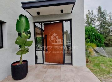 Casa de 4 ambientes, Malvinas Argentinas · Casa Moderna en Venta Barrio Los Olivares! Retasada.