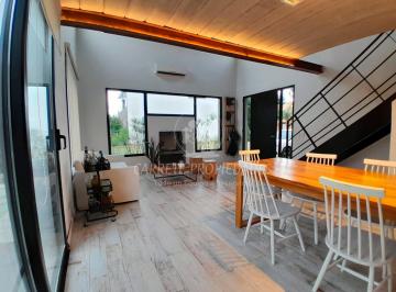 Casa de 4 ambientes, Malvinas Argentinas · Casa Moderna en Venta Barrio Los Olivares! Retasada.