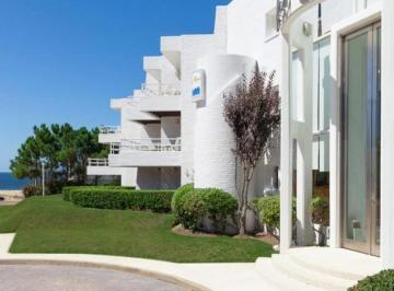 Hotel · 8m² · 42 Dormitorios · Hotel en Venta - Entre Playa Montoya y Bikini - Punta del Este