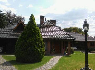 Casa de 5 ambientes, Pilar · Mapuche - Excelente Chalet en Una Plta de 5 Amb C/piscina