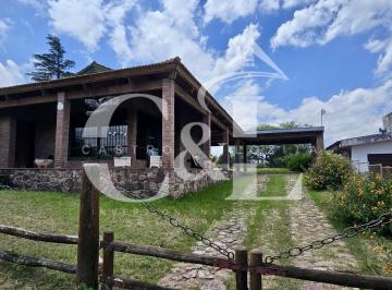 Casa de 4 ambientes, Villa Lago Azul · Importante Chalet de 3/4 Dor C/piscina y Vista Al Lago. Villa Lago Azul, Punilla