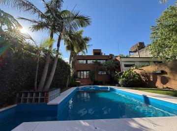 Casa · 500m² · 7 Ambientes · 2 Cocheras · Casa Apto Banco en Venta en La Plata Ubicado en La Plata, G. B. a. Zona Sur